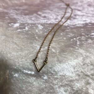 BaubleBar Goldtone V Necklace Pendant GUC Necklace Initial Rare Original Jewelry